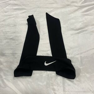 Black Nike headband